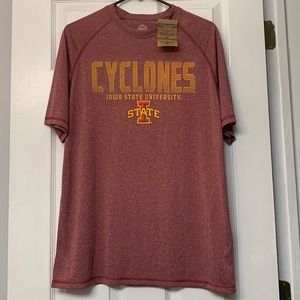 Iowa state Men’s Medium NWT athletic fit